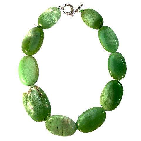 Chrysoprase necklace with oval elements